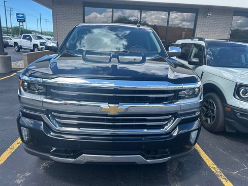 Used 2018 Chevrolet Silverado 1500 High Country AWD/4WD image 2