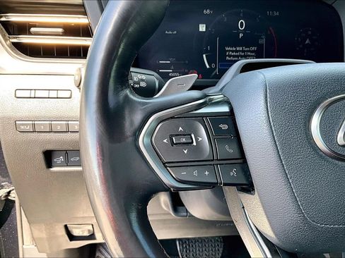 Used 2024 Lexus GX 550 w/ Cold Area Package AWD/4WD image 13