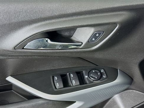 Used 2024 Chevrolet Trax RS image 17