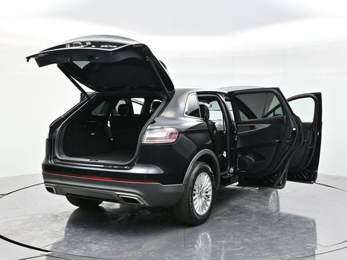 Used 2019 Lincoln Nautilus Premier image 56