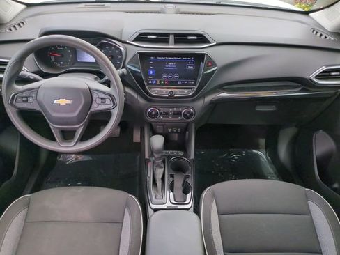 Certified 2023 Chevrolet TrailBlazer LT w/ Convenience Package FWD image 17