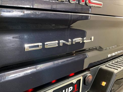 Used 2024 GMC Sierra 3500 Denali w/ Denali Reserve Package AWD/4WD image 10