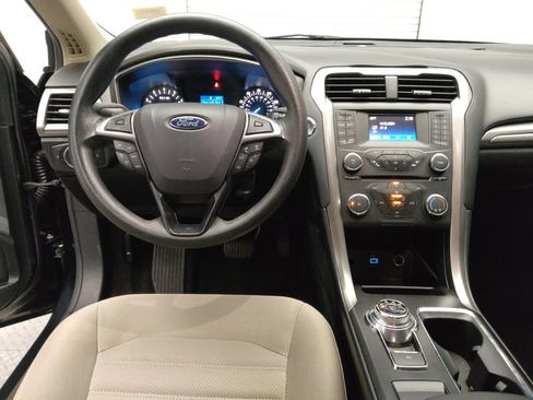 Used 2018 Ford Fusion S image 22