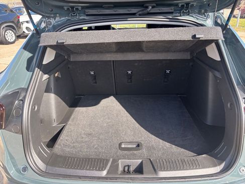 Used 2025 Chevrolet Trax LT image 29