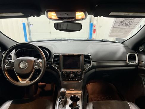 Used 2018 Jeep Grand Cherokee Altitude AWD/4WD image 10