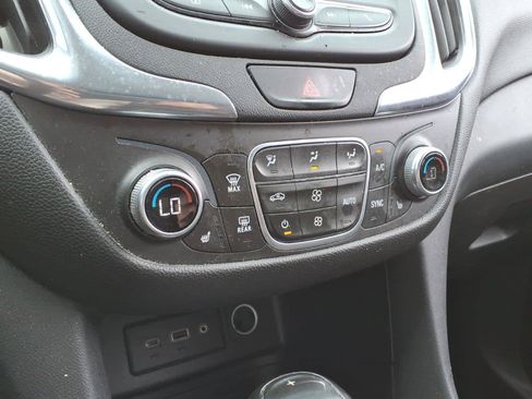 Used 2020 Chevrolet Equinox LT AWD/4WD image 11