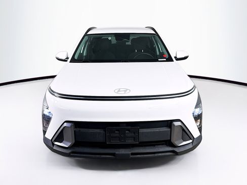 Used 2024 Hyundai Kona SEL image 3