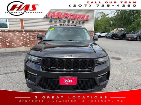 Used 2023 Jeep Grand Cherokee Limited w/ Black Appearance Package AWD/4WD image 9
