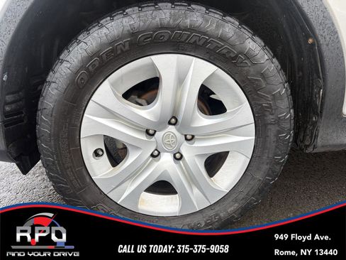 Used 2014 Toyota RAV4 LE image 9