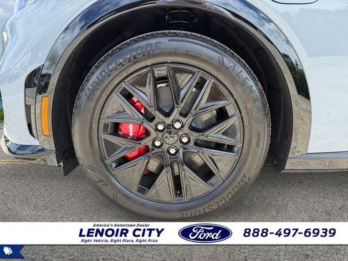 Used 2025 Ford Mustang Mach-E Premium w/ Sport Appearance Package AWD/4WD image 9