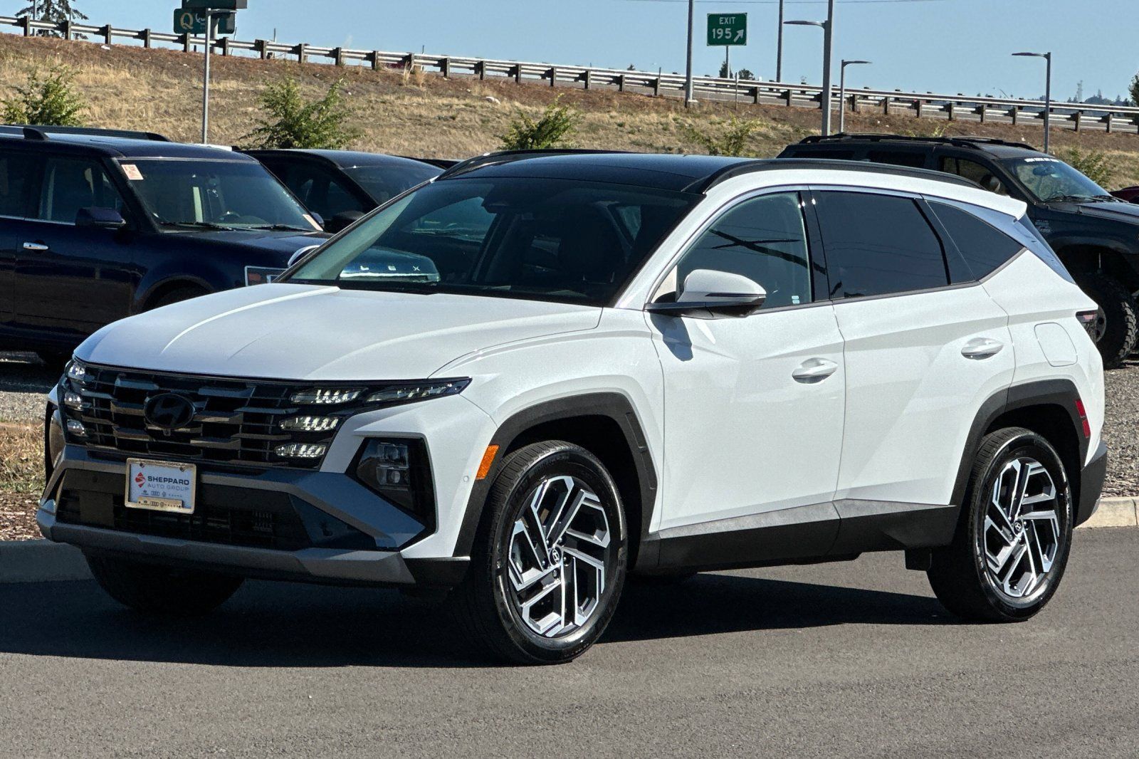 Used 2025 Hyundai Tucson Limited AWD/4WD image 7