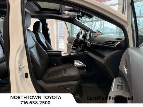 Used 2023 Toyota Sienna XSE w/ XSE Plus Package image 20
