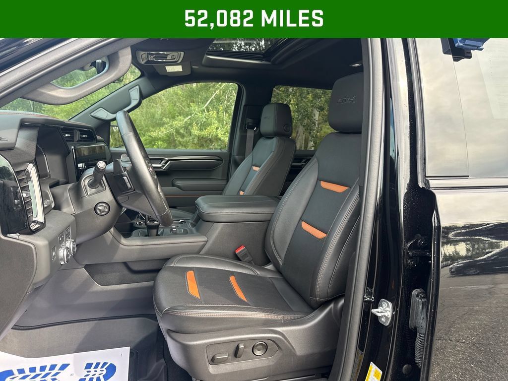 Used 2025 GMC Sierra 1500 AT4 w/ AT4 Premium Package AWD/4WD image 4