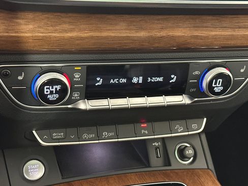 Used 2023 Audi Q5 2.0T Premium w/ Convenience Package image 19