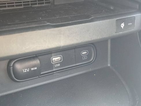 Used 2025 Kia Seltos EX AWD/4WD image 33