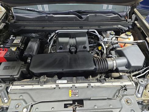 Used 2023 Chevrolet Colorado Z71 w/ Z71 Convenience Package 2 image 28