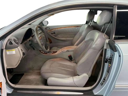 Used 2005 Mercedes-Benz CLK 320 Coupe image 10