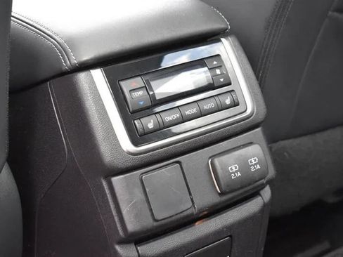 Used 2019 Subaru Ascent Limited AWD/4WD image 28