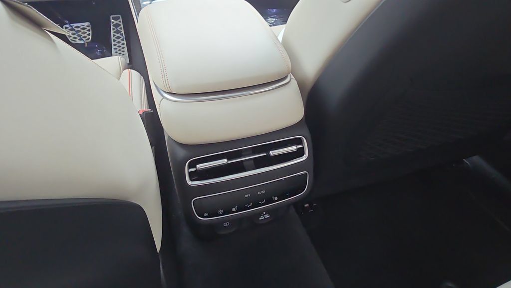 Used 2026 Genesis GV70 3.5T Sport Prestige AWD/4WD image 10