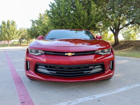Used 2017 Chevrolet Camaro LT RWD image 2