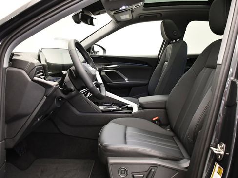 Used 2025 Audi Q5 Premium w/ Convenience Package image 36