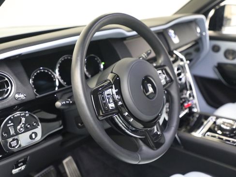 Certified 2022 Rolls-Royce Cullinan w/ Dark Exterior Package image 28