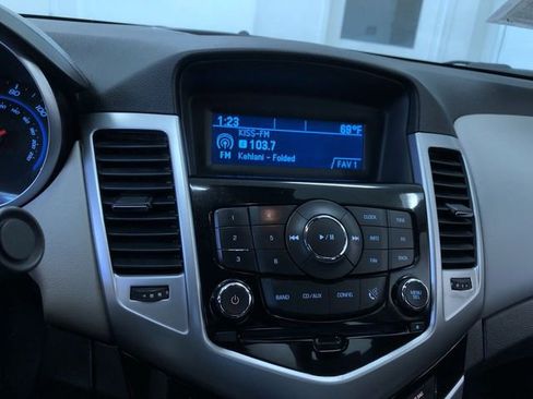 Used 2013 Chevrolet Cruze LS FWD image 26