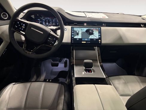 Used 2024 Land Rover Range Rover Evoque Dynamic SE image 11