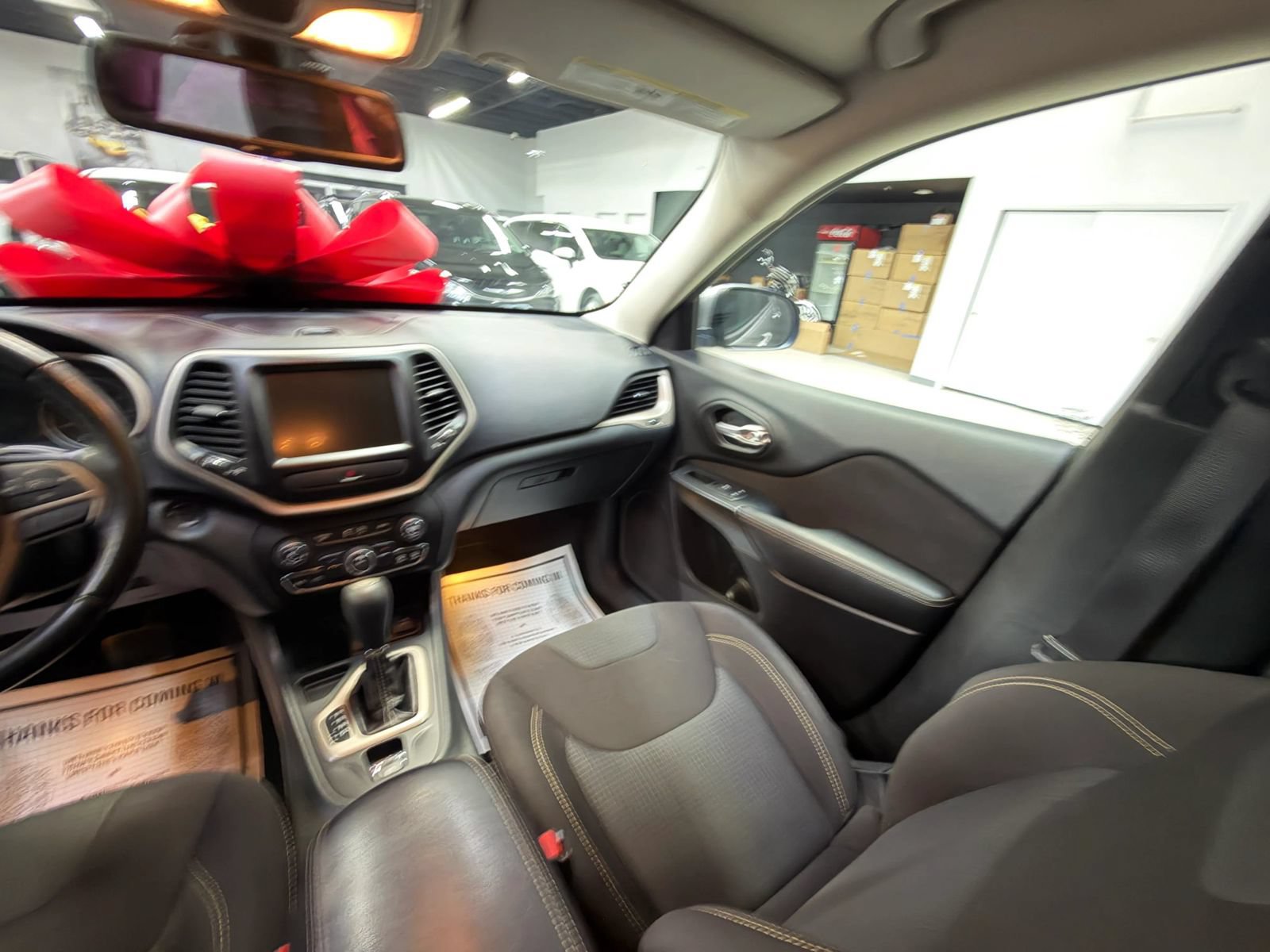 Used 2016 Jeep Cherokee Latitude FWD image 26