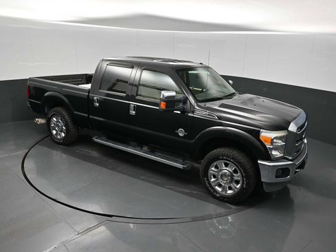 Used 2012 Ford F250 Lariat w/ Chrome Pkg image 16