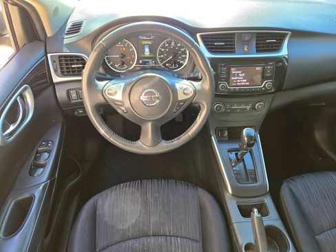 Used 2016 Nissan Sentra SV image 8