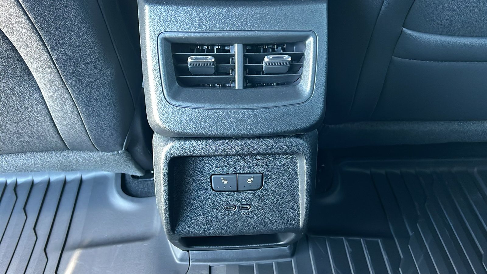 New 2026 Chevrolet Equinox EV LT w/ Convenience Package II AWD/4WD image 14