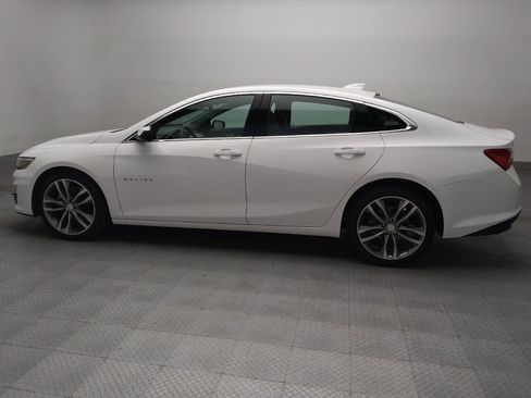 Used 2025 Chevrolet Malibu LT FWD image 3