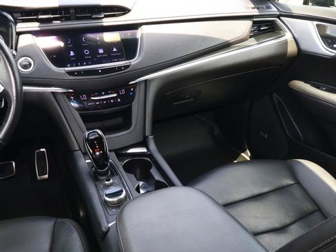 Used 2020 Cadillac XT5 Sportv AWD/4WD image 17