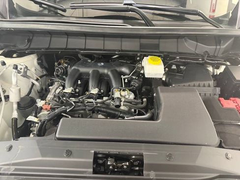 Used 2023 Nissan Pathfinder SV w/ Black Appearance Package AWD/4WD image 7