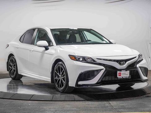 Certified 2024 Toyota Camry SE FWD image 5