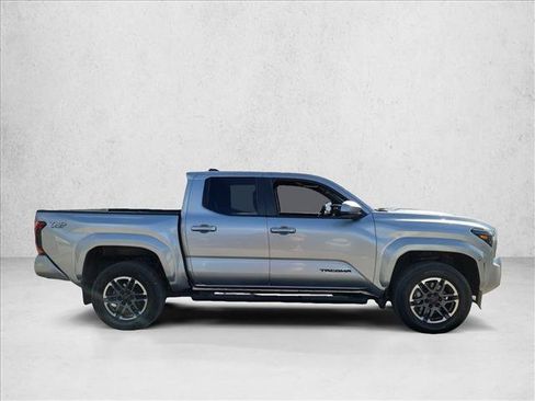 Used 2024 Toyota Tacoma TRD Sport RWD image 4