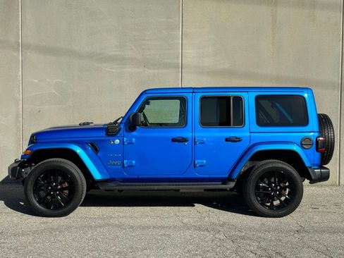 Used 2021 Jeep Wrangler Unlimited Sahara w/ Cold Weather Group image 31