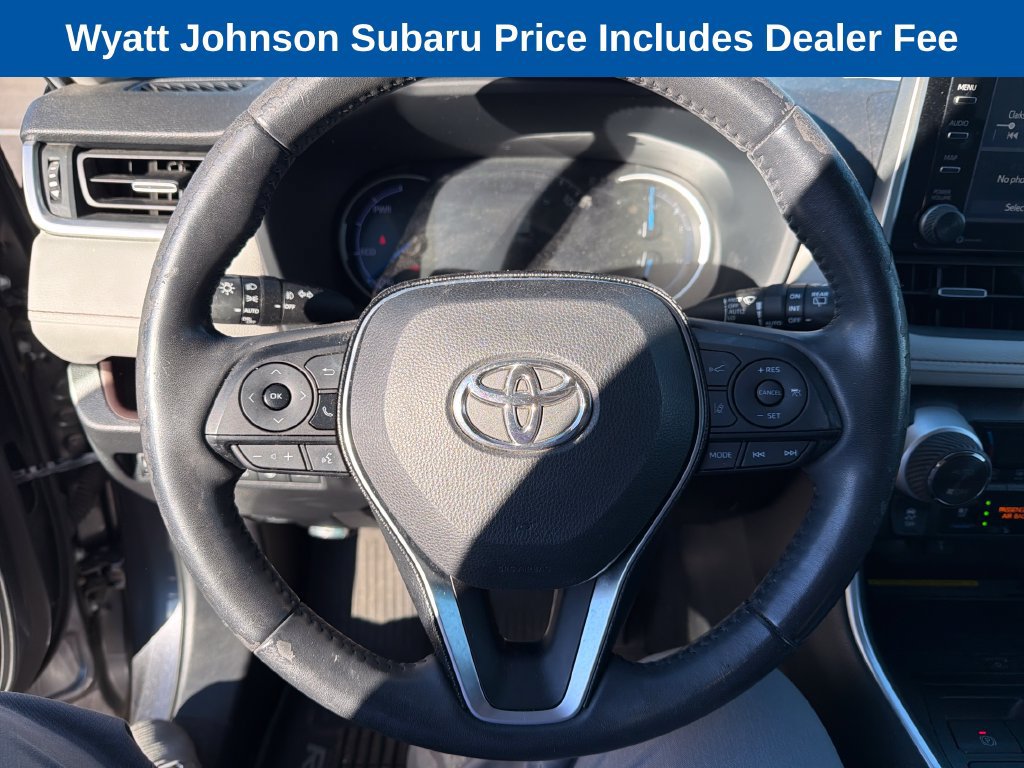 Used 2020 Toyota RAV4 Limited AWD/4WD image 25