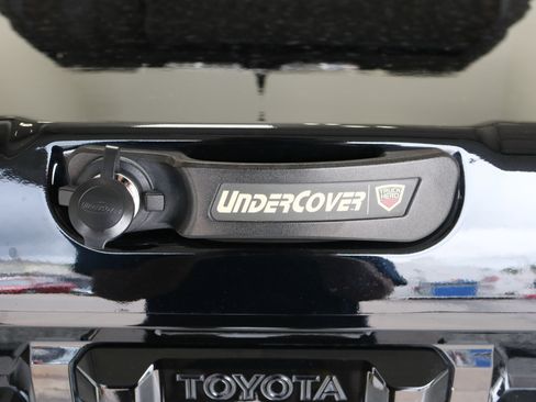 Used 2023 Toyota Tundra Platinum w/ Advanced Package image 39