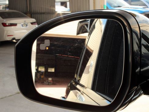 Used 2016 Land Rover Range Rover Autobiography image 29