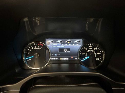 Used 2016 Ford F150 Lariat w/ Equipment Group 502A Luxury image 10