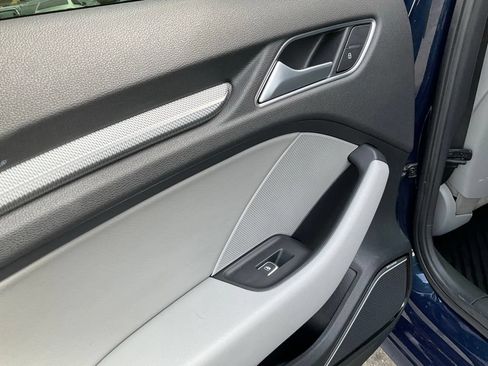 Used 2017 Audi A3 e-tron Prestige w/ Prestige Package FWD image 32