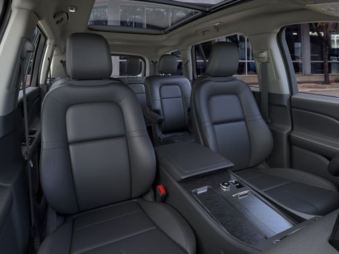 Used 2026 Lincoln Aviator AWD image 10