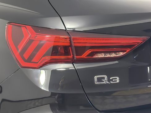 Used 2023 Audi Q3 2.0T Premium Plus w/ Premium Plus Package AWD/4WD image 26