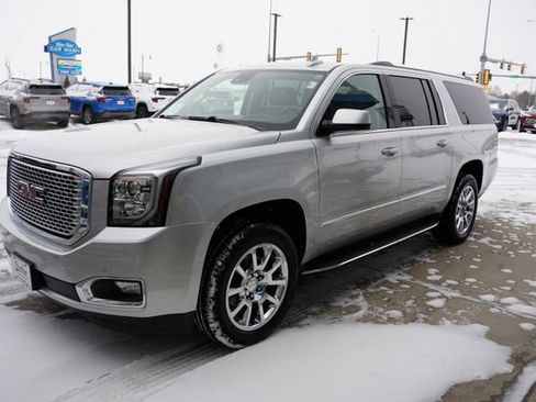 Used 2017 GMC Yukon XL Denali w/ Open Road Package image 35