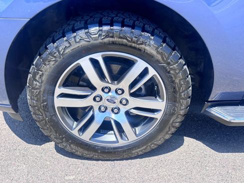 Used 2023 Ford Expedition Limited AWD/4WD image 6