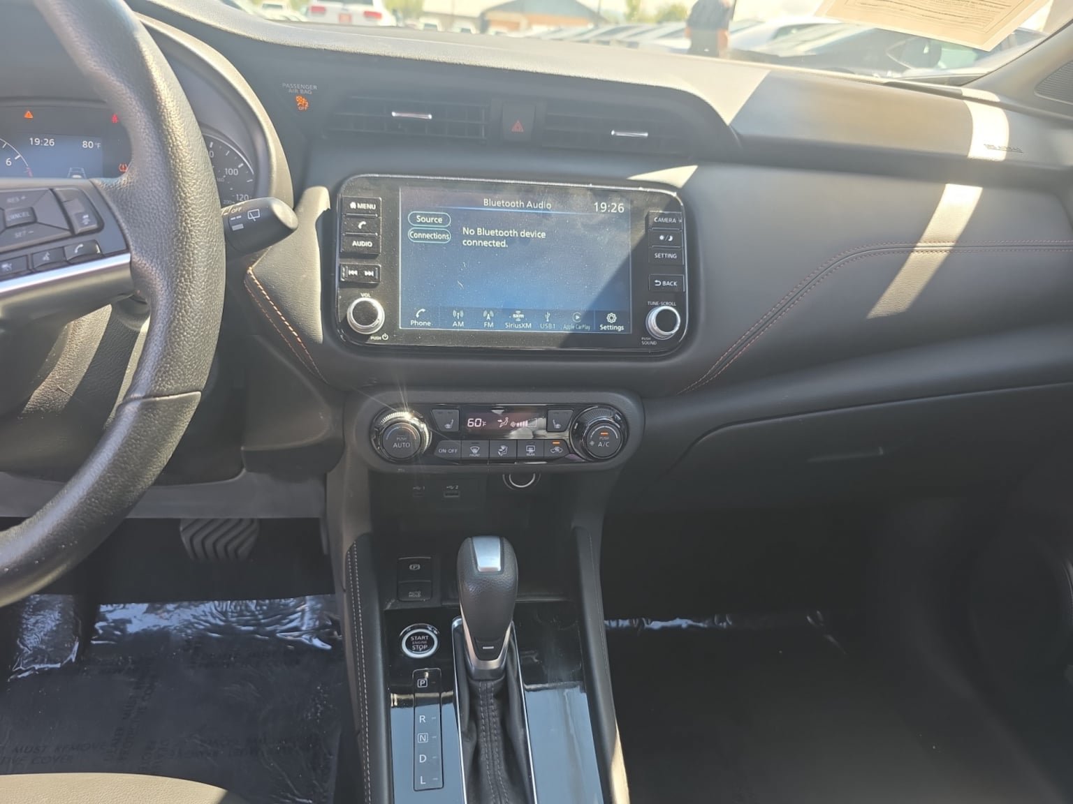 Used 2023 Nissan Kicks SR w/ SR Premium Package FWD image 15