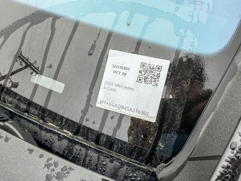 New 2025 Mercedes-Benz S 500 4MATIC image 30