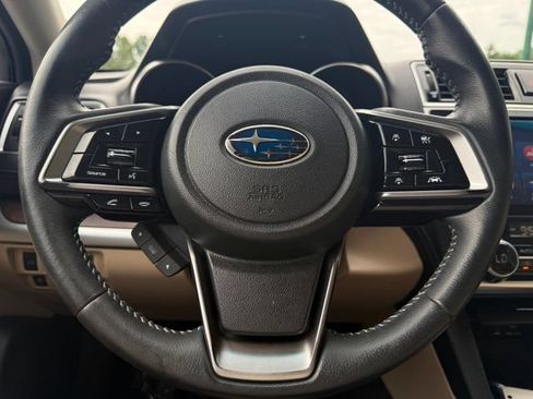 Used 2019 Subaru Outback 2.5i Limited AWD/4WD image 13